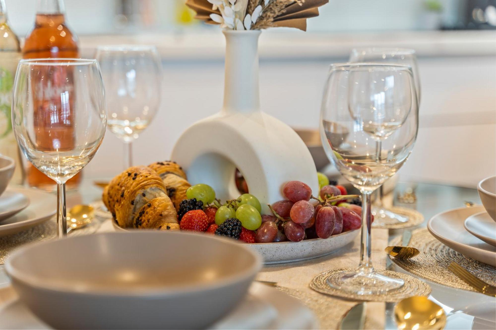 Shanti Suite - 2Bed 2Bath City Centre - Wifi - Netflix- Parking- Modern- Perfect For Family, Contractors, Leisure, Business By Shanti Nights Birmingham Exteriör bild