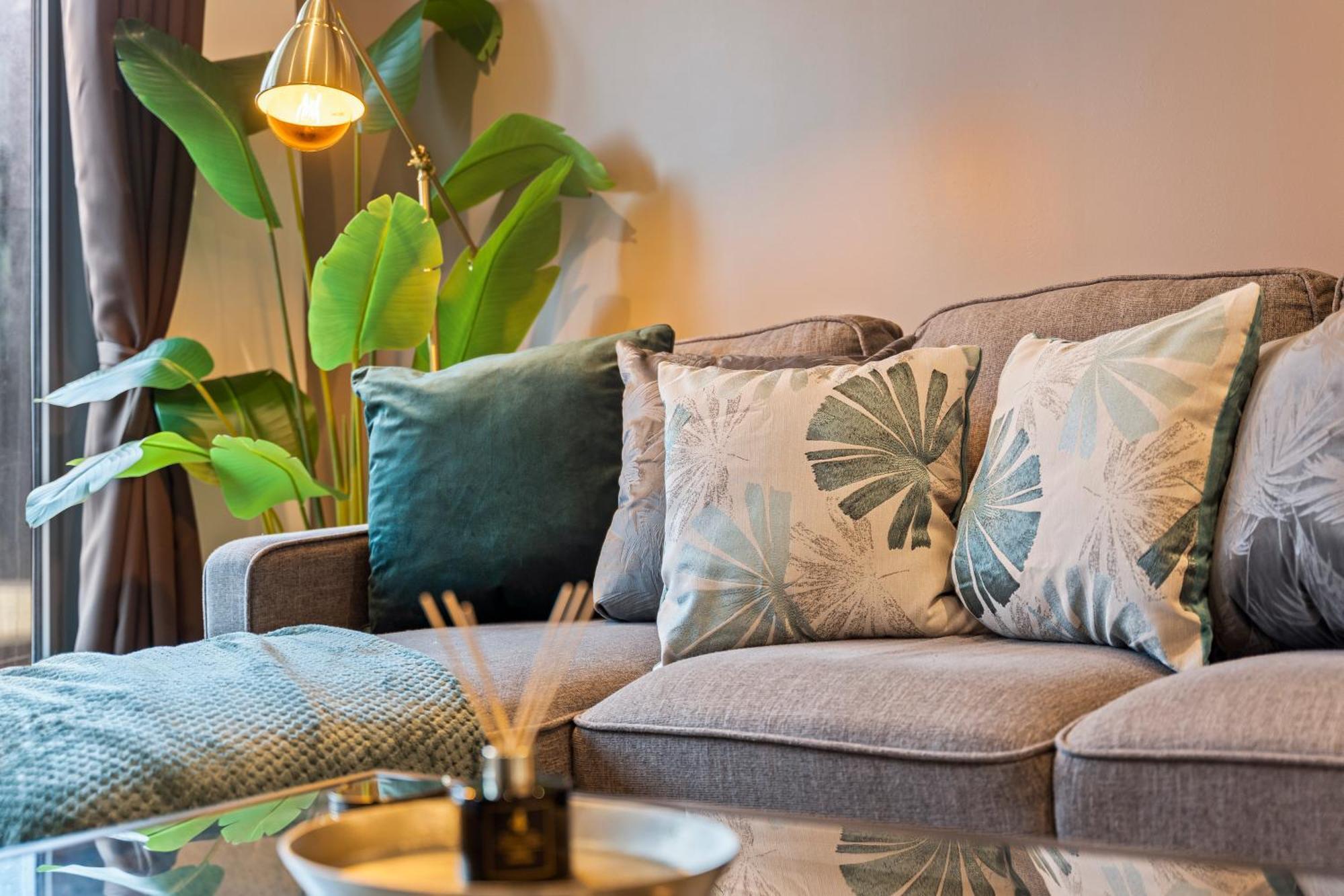 Shanti Suite - 2Bed 2Bath City Centre - Wifi - Netflix- Parking- Modern- Perfect For Family, Contractors, Leisure, Business By Shanti Nights Birmingham Exteriör bild